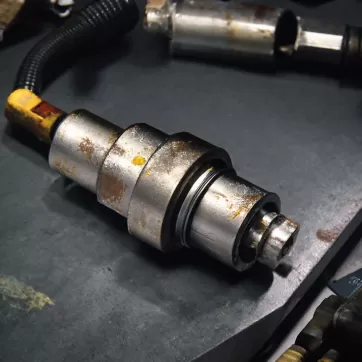 Using One-Piece Hose Fittings for Pneumatic and Hydraulic Press Applications